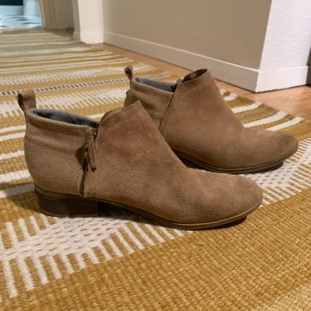 TOM'S Women's size 9 Brown Suede Ankle Booties